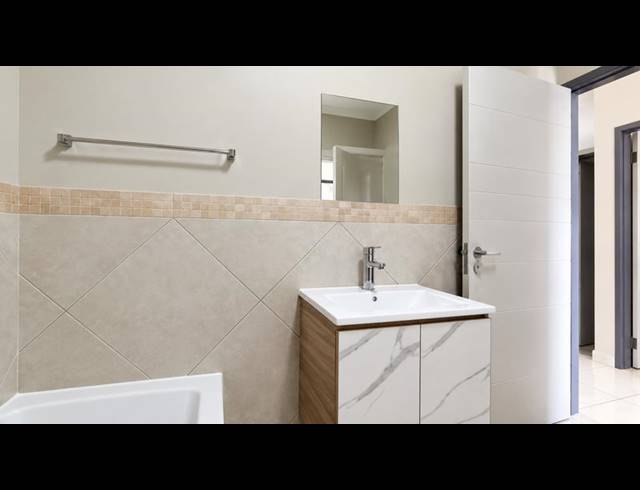 2 BEDROOM TOWNHOUSE FOR SALE IN GLEN AUSTIN